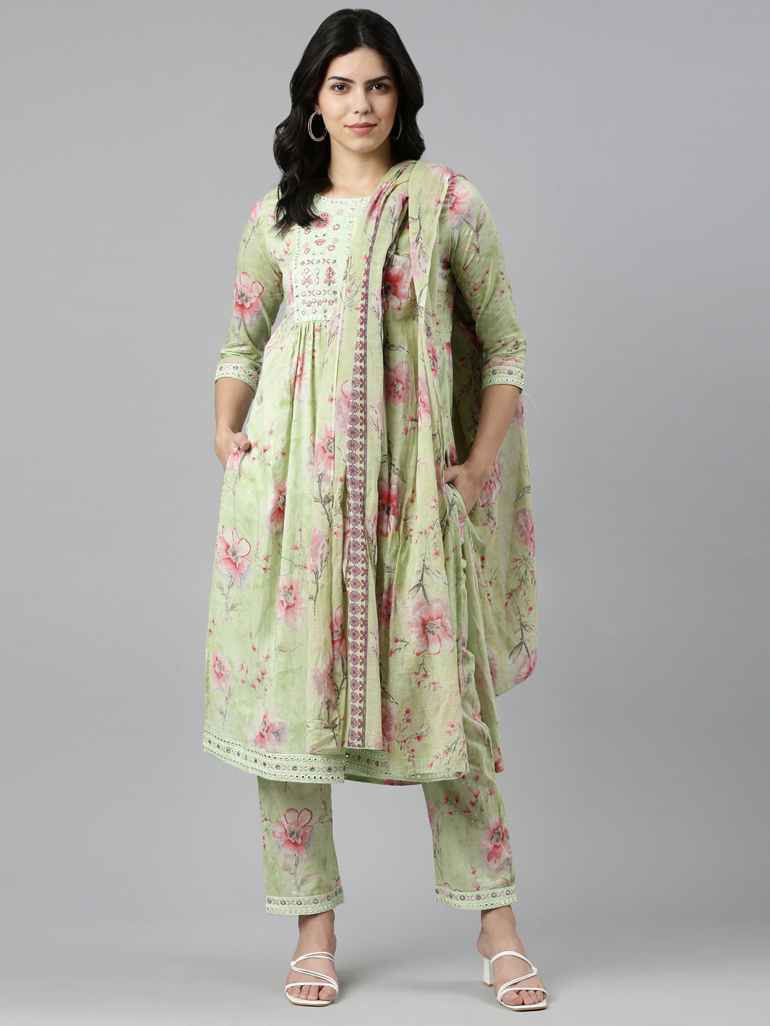 Neerus Green printed straight kurta set with dupatta - detail view 2