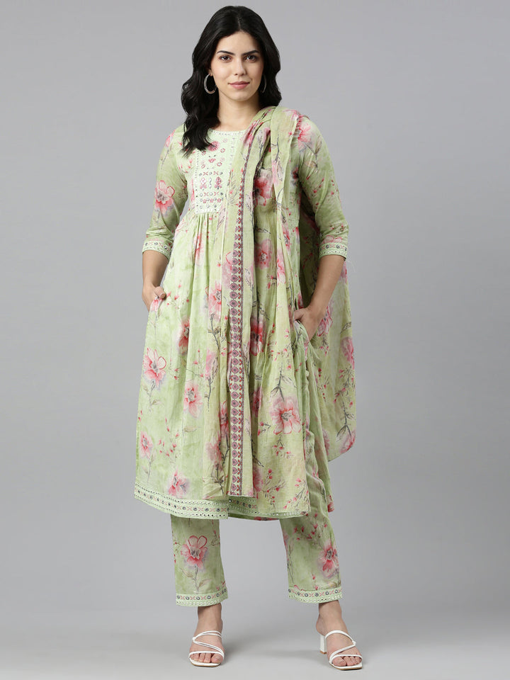 Neerus Green printed straight kurta set with dupatta - detail view 2