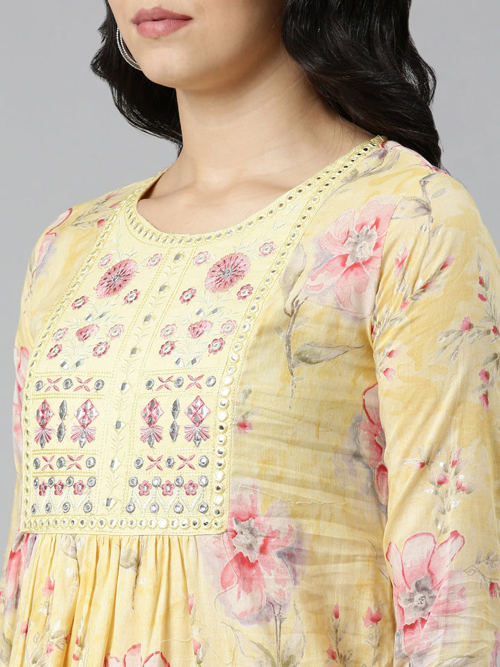 Neerus Yellow cotton printed kurta set with trouser and dupatta - detail view 1