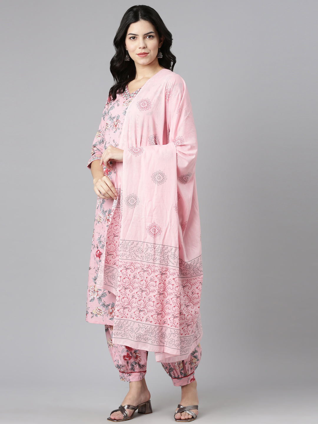 Neerus Pink printed straight kurta set with dupatta - detail view 2