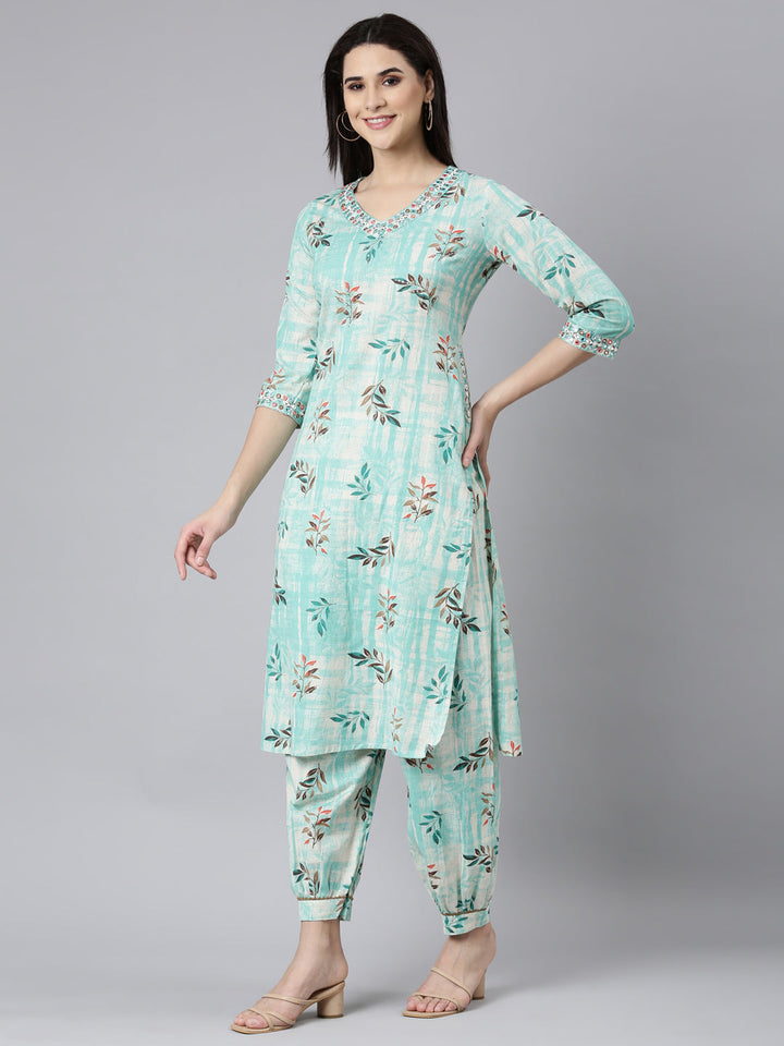 Neerus Green printed floral suit set - back view