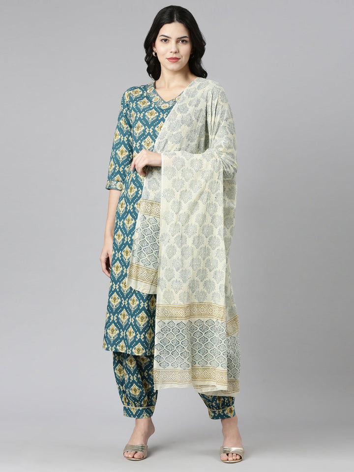 Neerus Green cotton printed suit set - front view