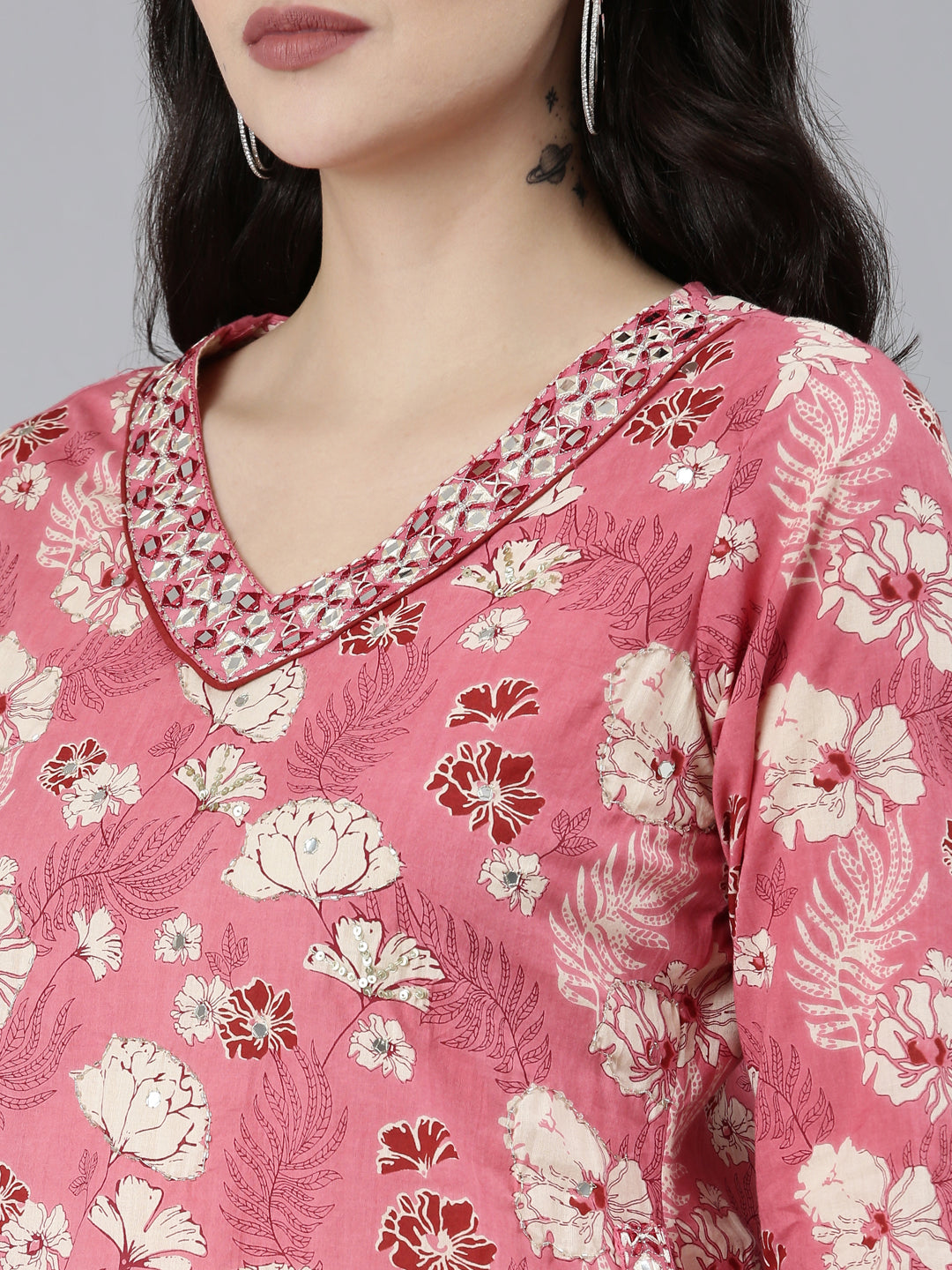 Neerus Pink cotton printed kurta set with dupatta - detail view 1