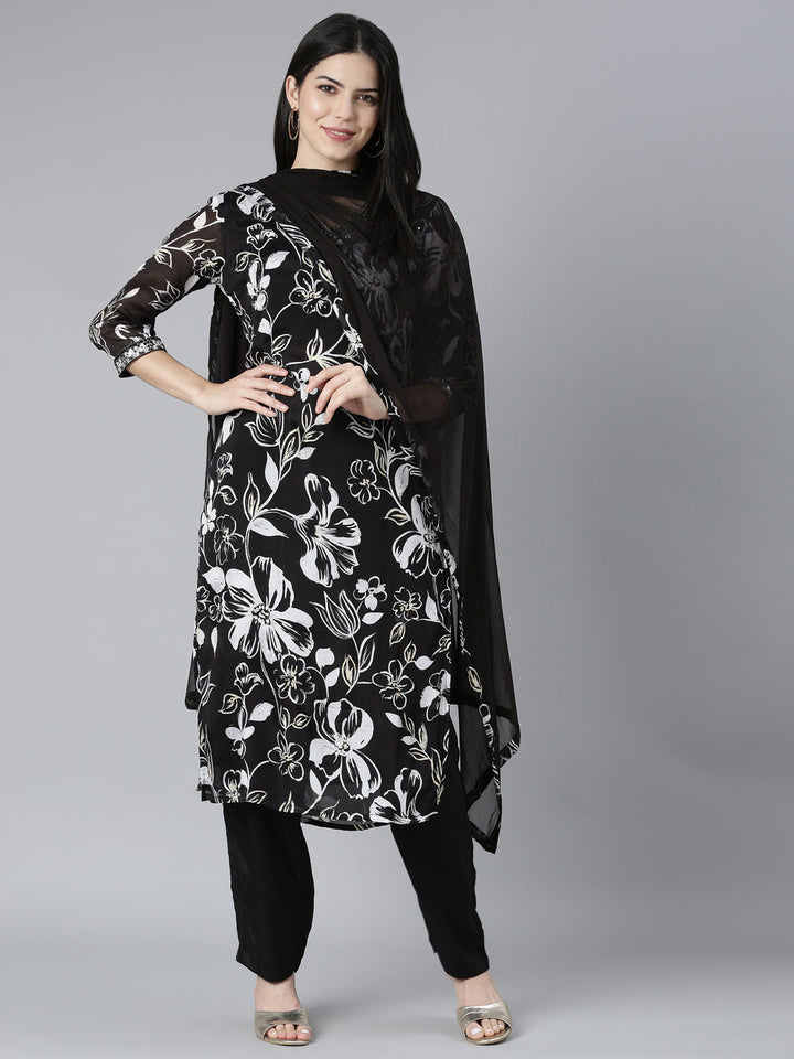 Neerus Black crepe printed kurta set with trousers and dupatta - detail view 2