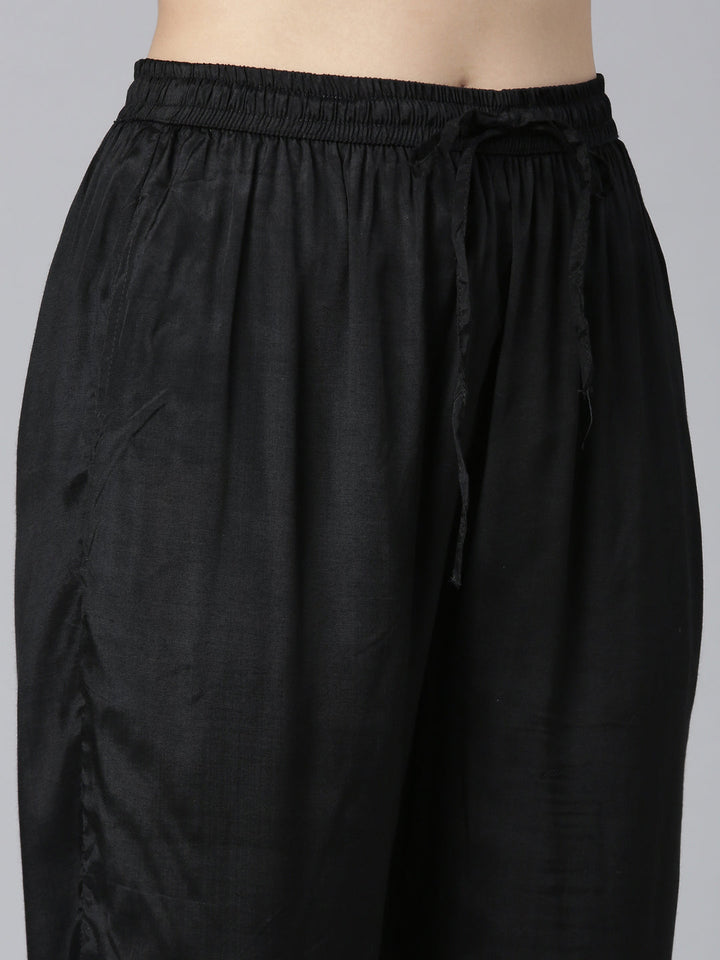Neerus Black crepe printed kurta set with trousers and dupatta - detail view 3