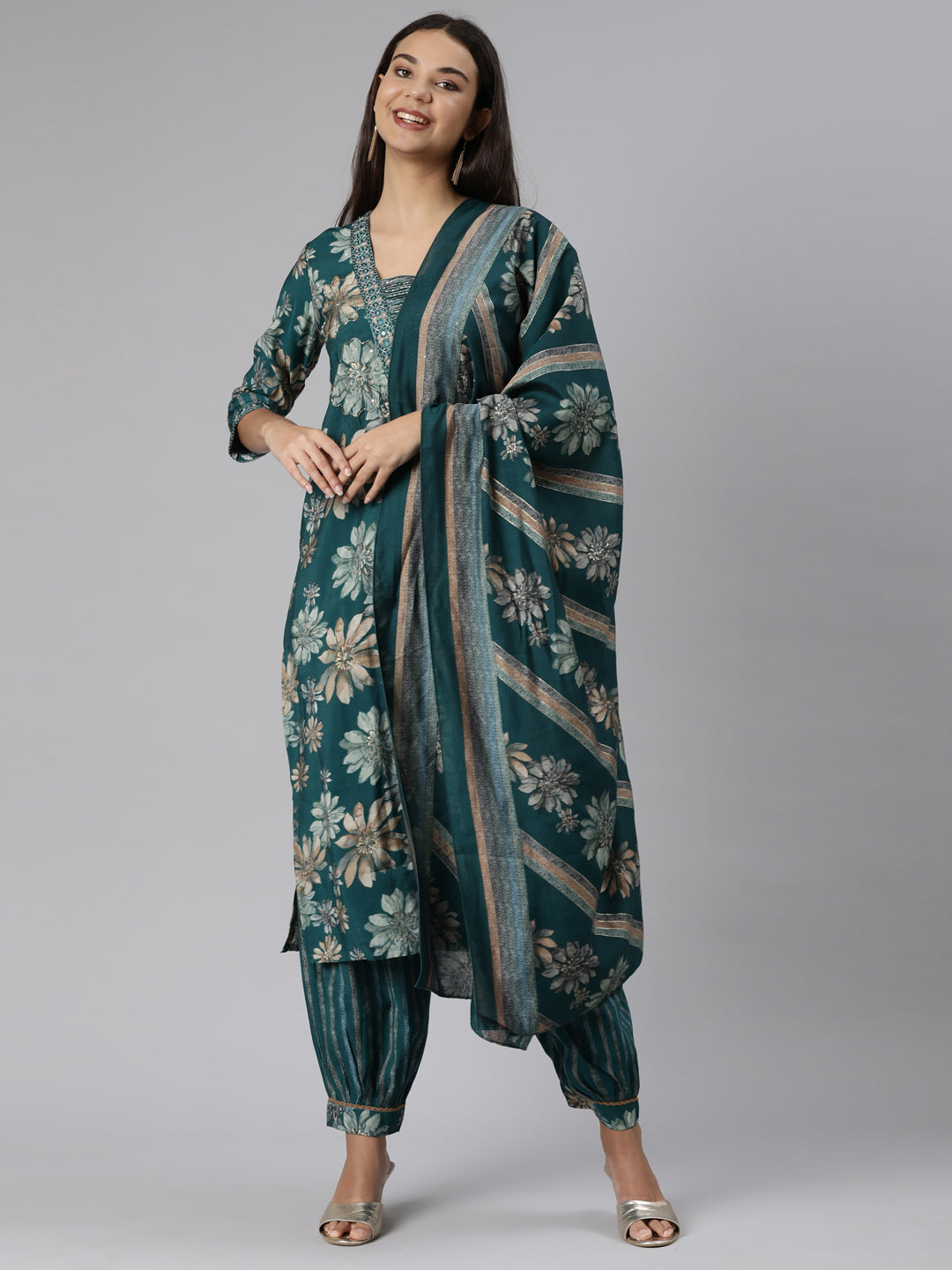 Neerus Green printed floral straight suit set - front view