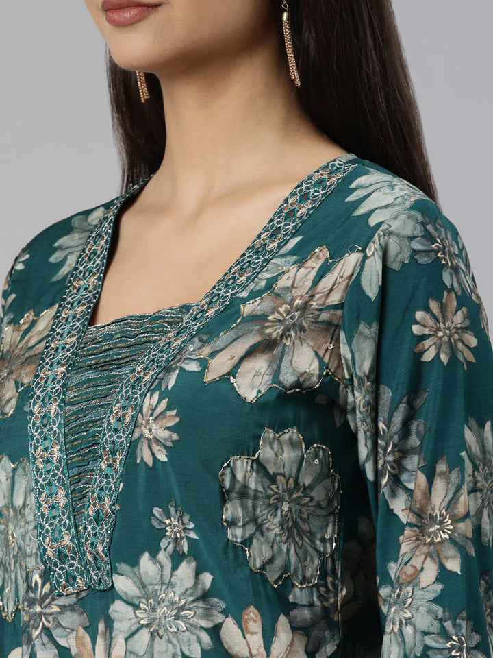 Neerus Green printed floral straight suit set - detail view 1