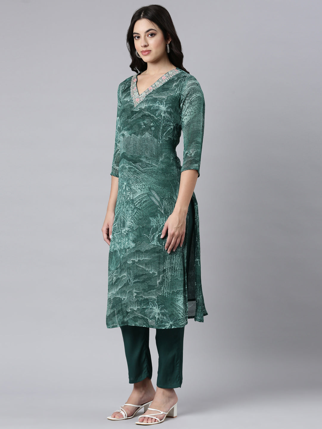 Neerus Green Chinon Printed Suit Set - back view