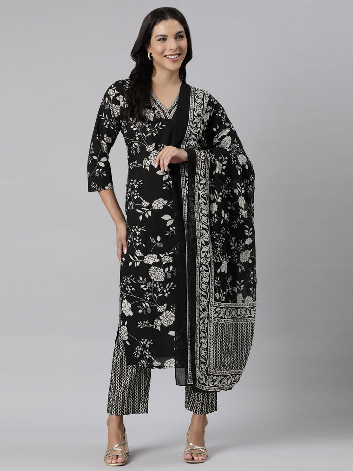 Neerus Black printed straight suit set panelled kurta with dupatta - detail view 3