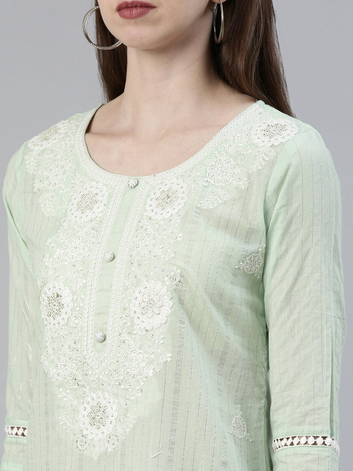 Neerus Green cotton embroidered kurta set - detail view 1