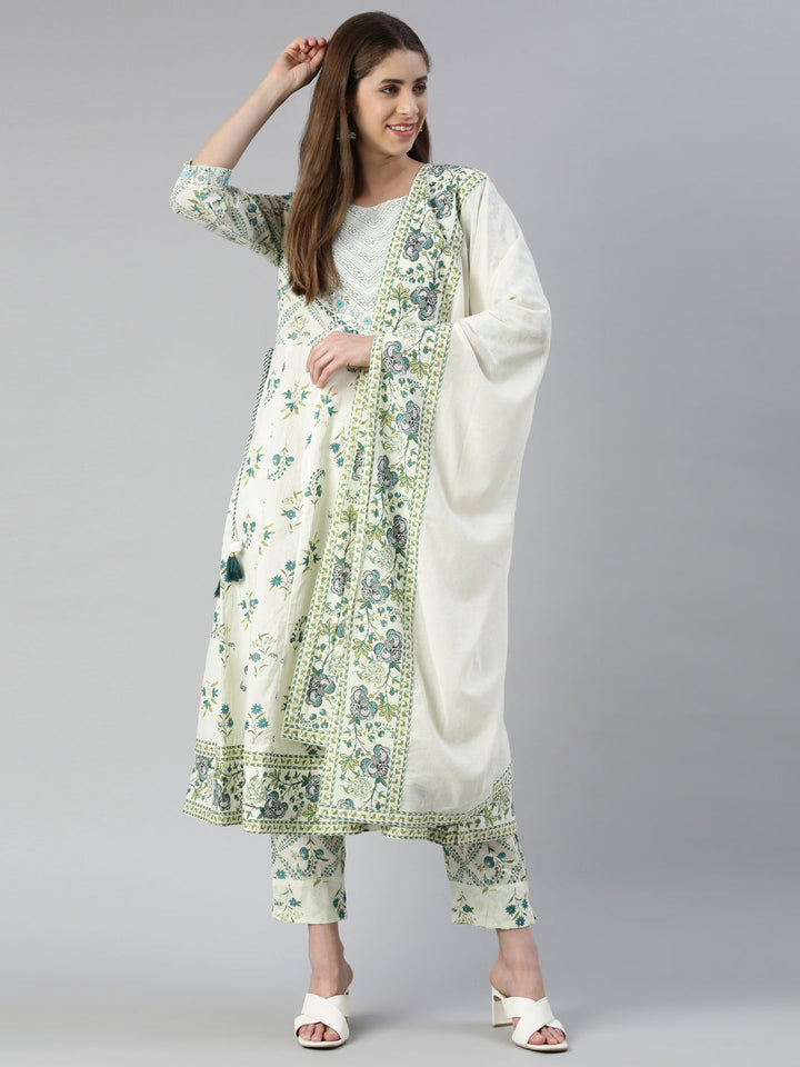 Neerus Green printed straight suit set with dupatta - detail view 2