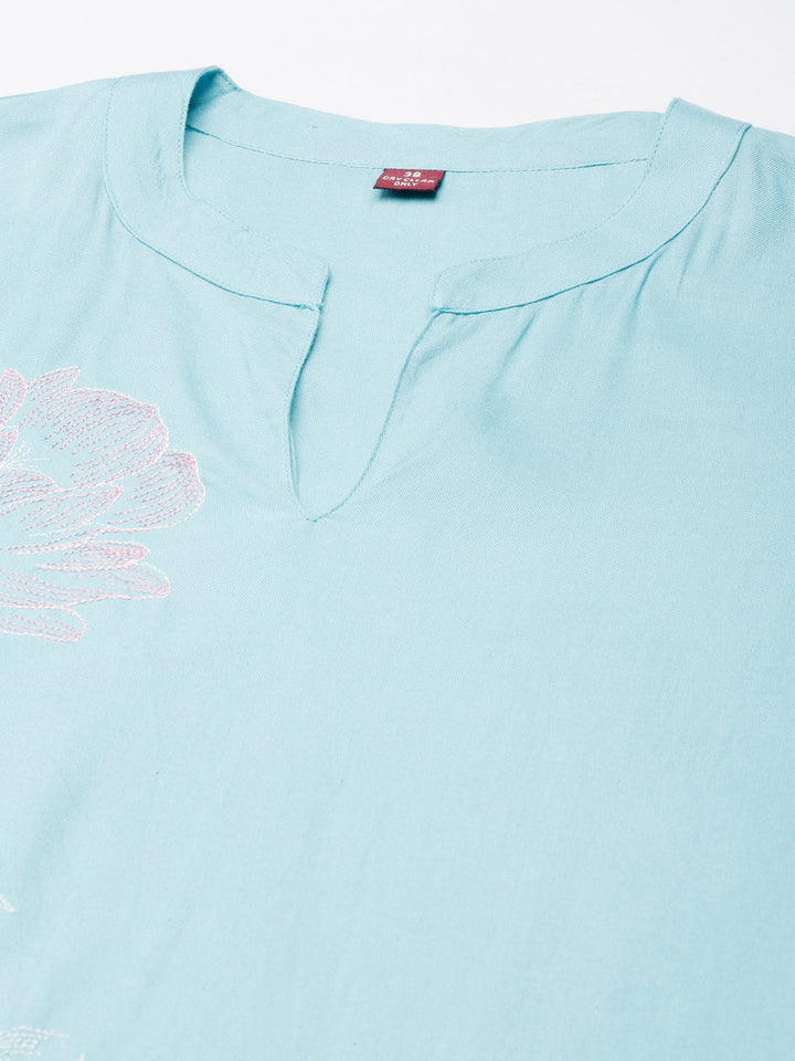 Neerus Blue rayon printed straight kurta - detail view 3