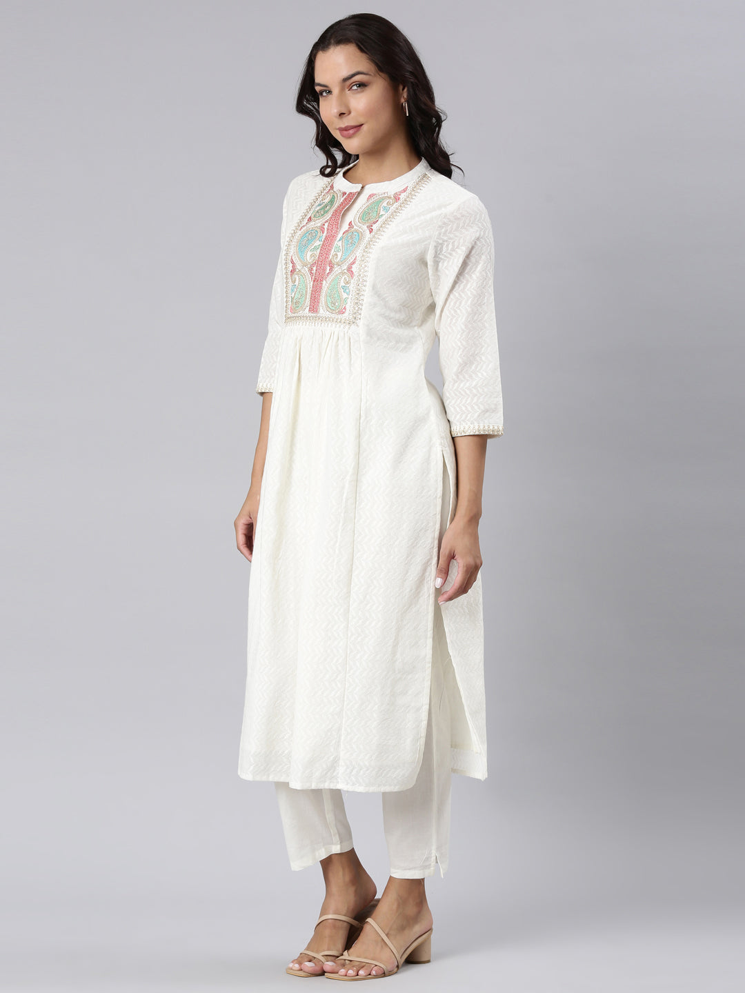 Neerus White cotton panelled straight suit set - back view