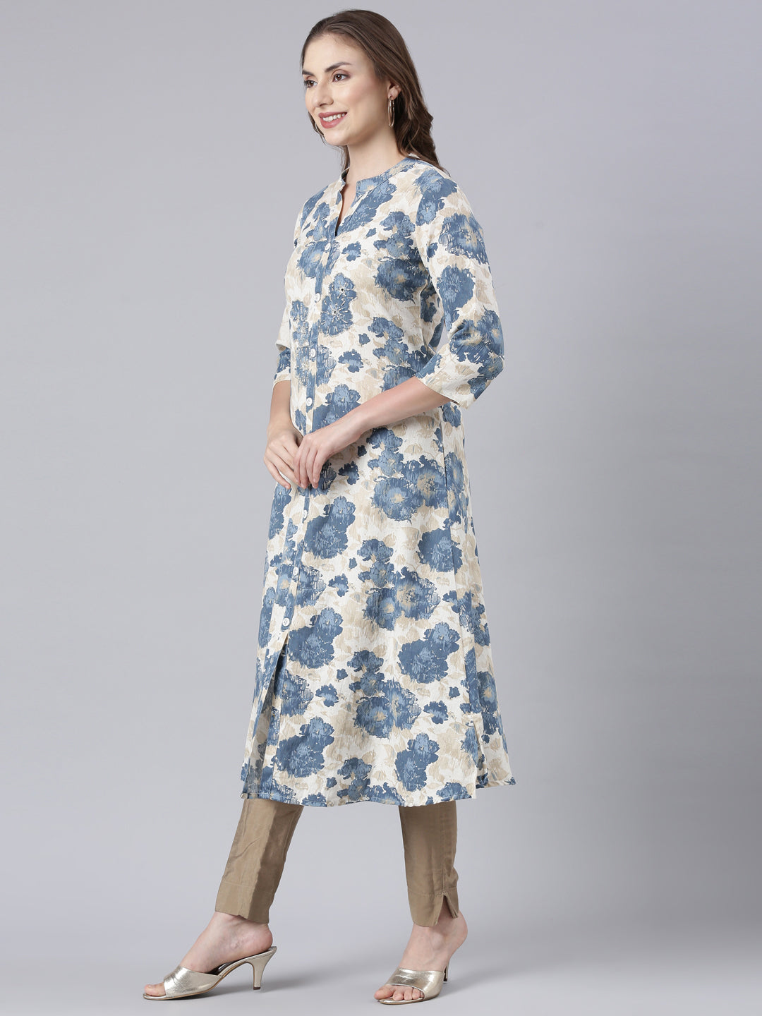 Neerus Blue printed floral straight kurta - back view