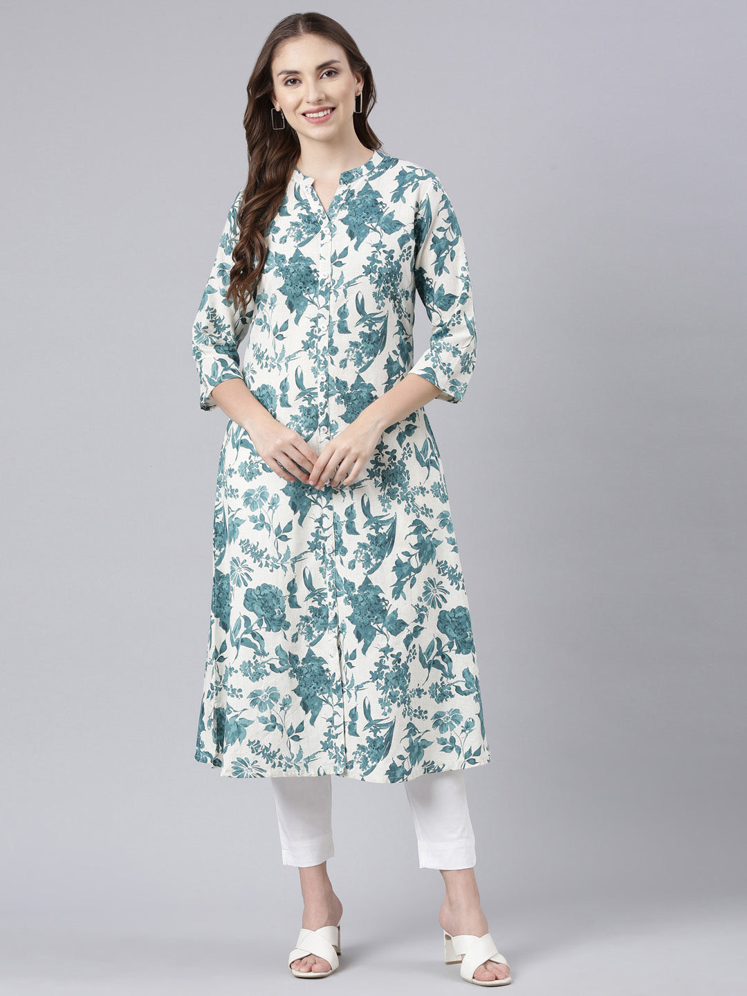 Neerus Green floral printed straight kurta - front view