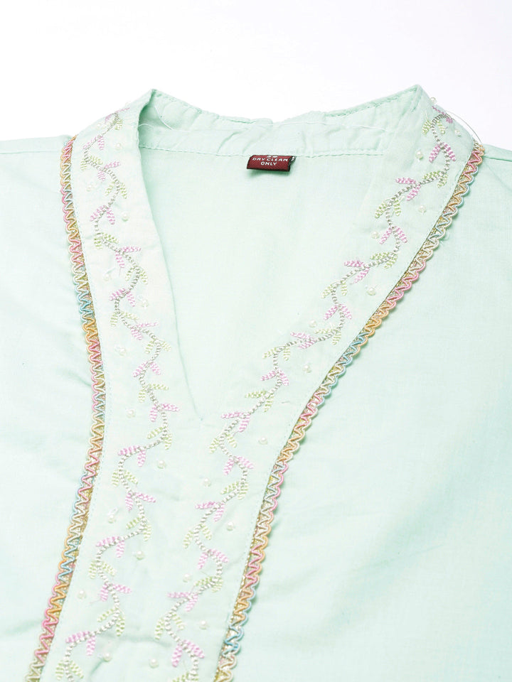 Neerus Green solid straight kurta suit set with trouser and dupatta - detail view 1