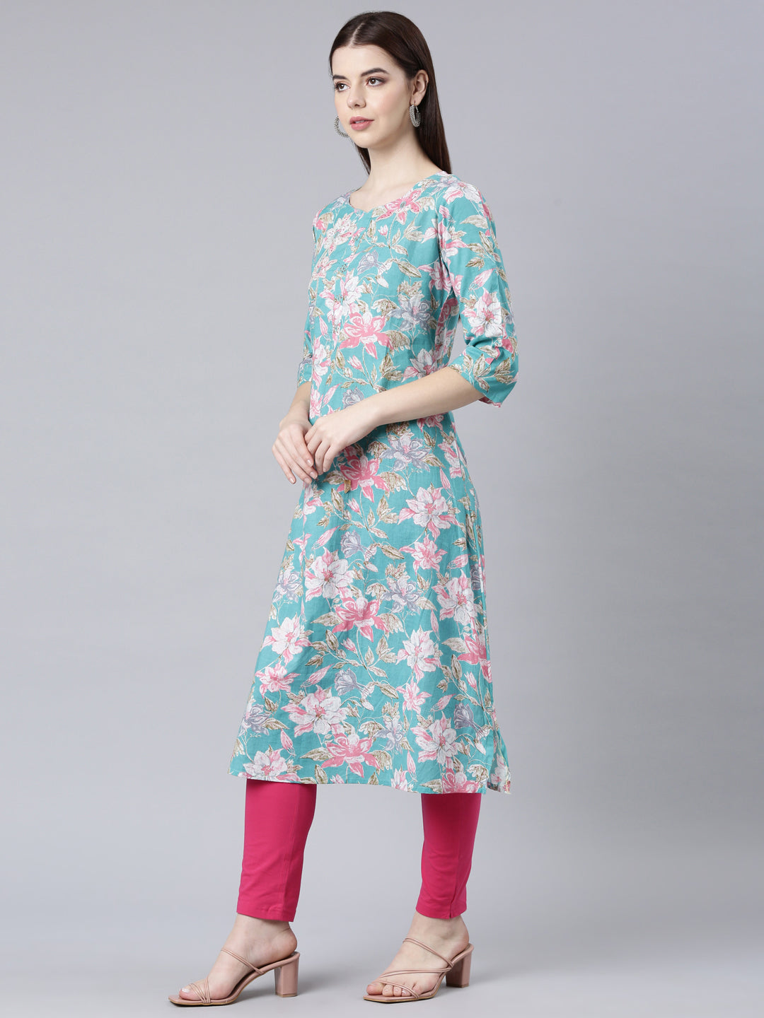 Neerus Green rayon printed straight kurta - back view