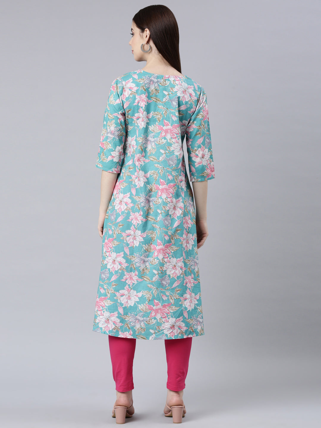 Neerus Green rayon printed straight kurta - detail view 1
