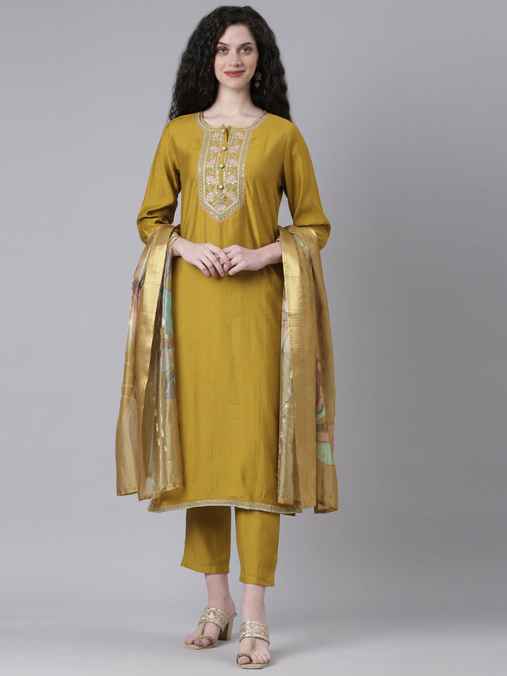 Neerus Green Printed Straight Kurta and Trousers With Dupatta
