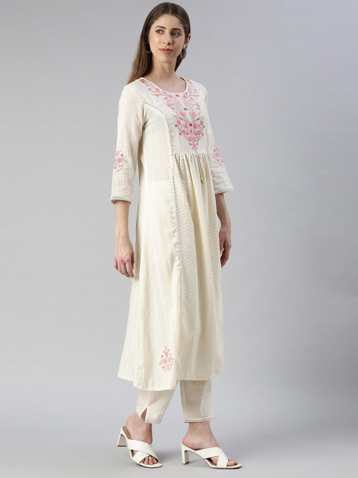 Neerus White embroidered kurta set with trouser and dupatta - back view