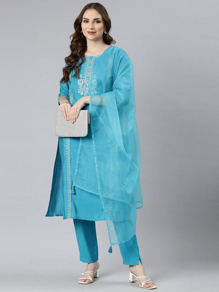 Neerus Green solid straight suit set with dupatta - detail view 1