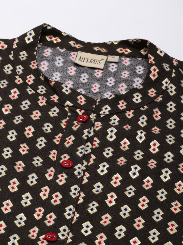 Neerus Green rayon printed straight kurti - detail view 1