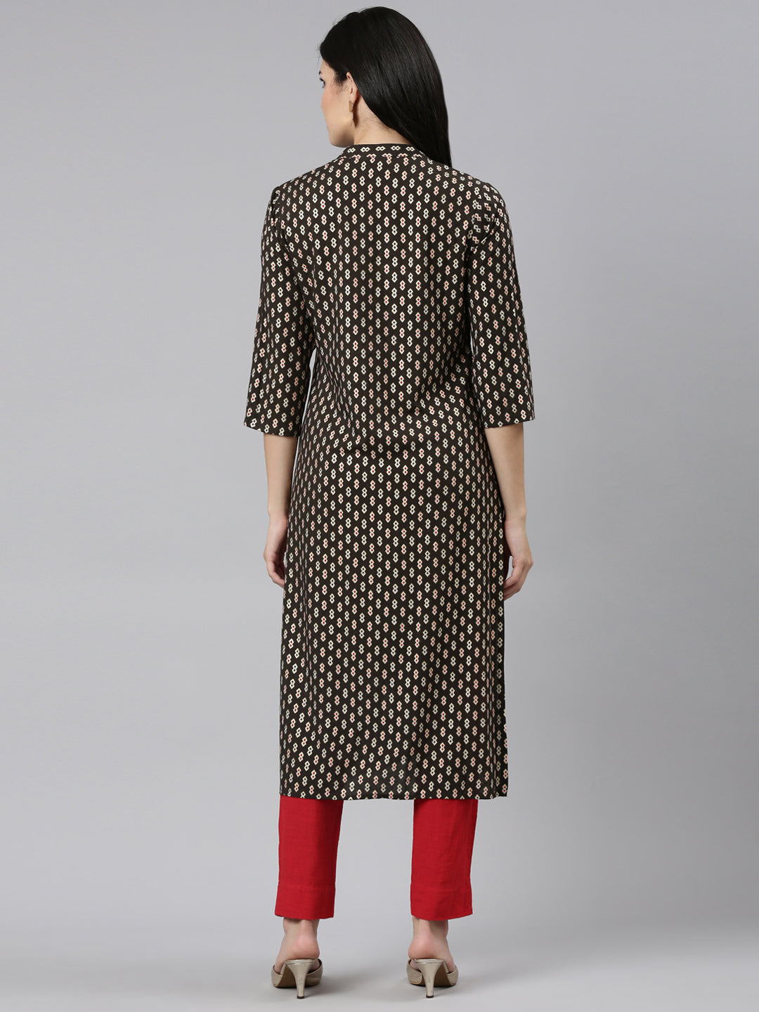 Neerus Green rayon printed straight kurti - side view