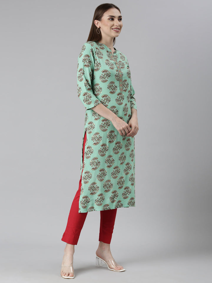 Neerus Green rayon printed floral kurta set - back view