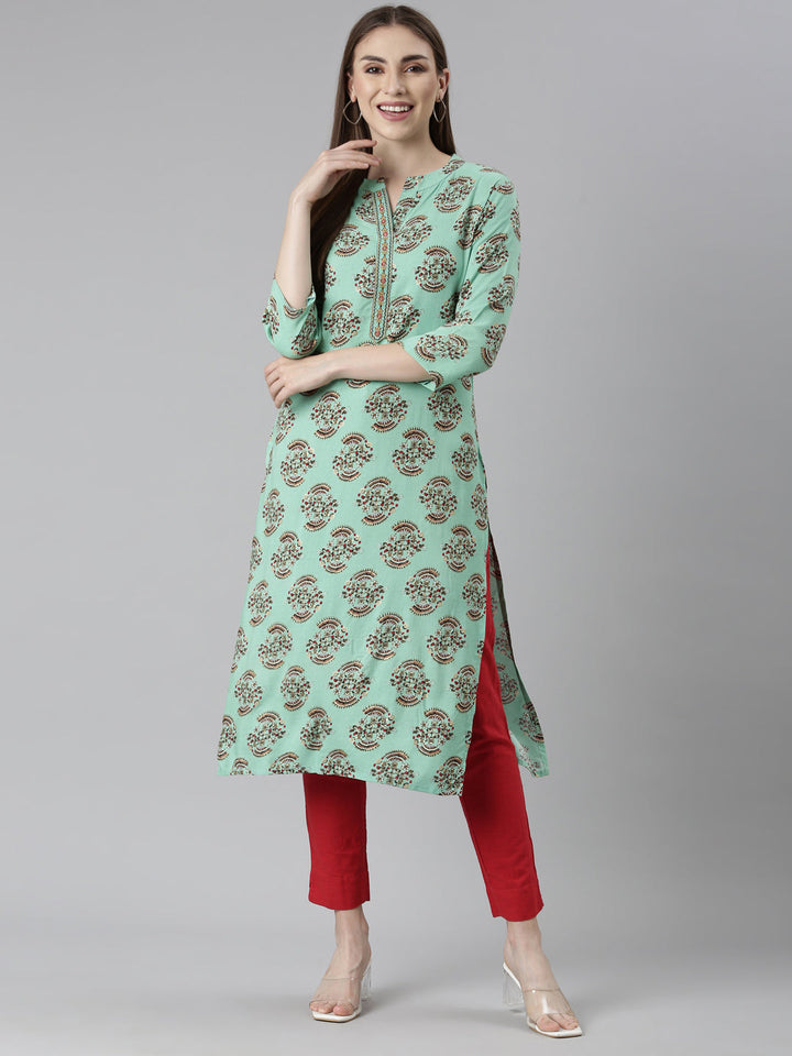 Neerus Green rayon printed floral kurta set - detail view 1