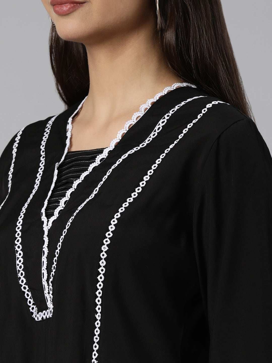 Neerus Black Shantoon printed suit set - detail view 1