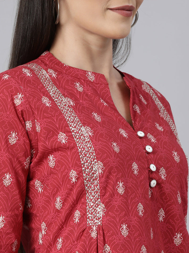 Neerus Pink cotton printed kurti floral straight - detail view 1
