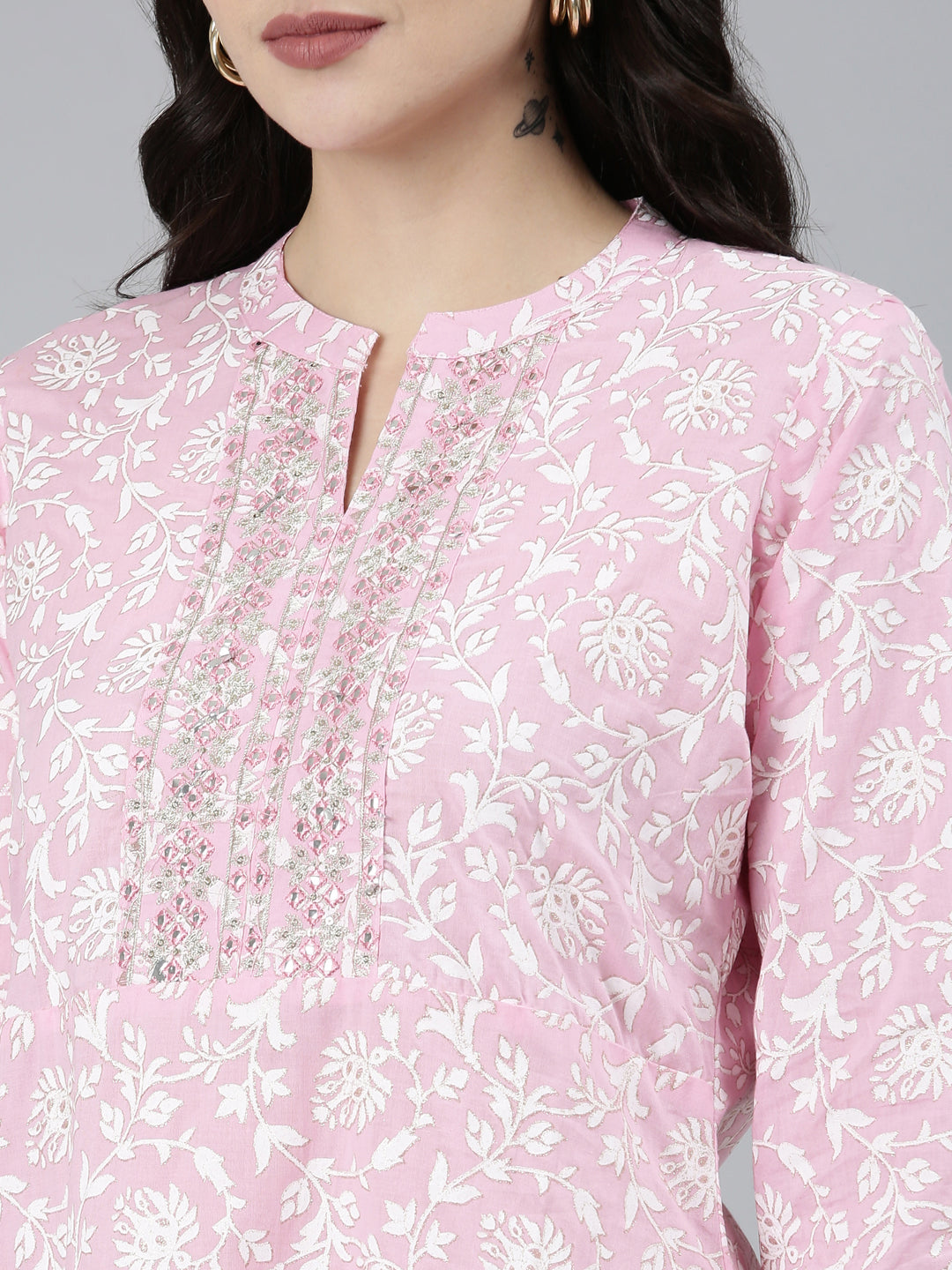 Neerus Pink floral printed straight kurti - detail view 2