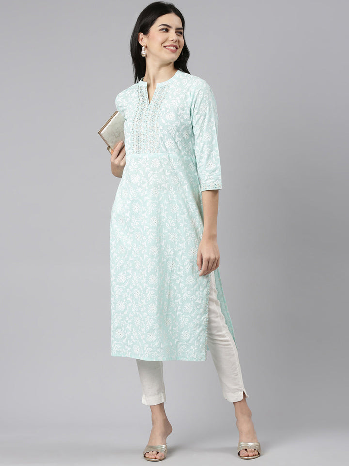 Neerus Green cotton printed straight kurti - detail view 2