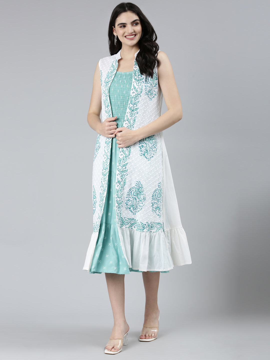 Neerus Green printed floral straight dress - detail view 2