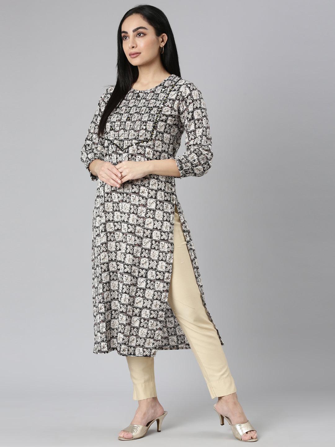 Neerus Black cotton printed kurti - detail view 4