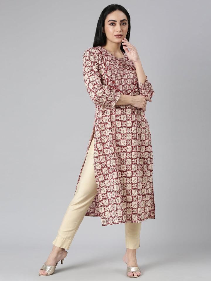 Neerus Maroon rayon printed straight kurti - detail view 5