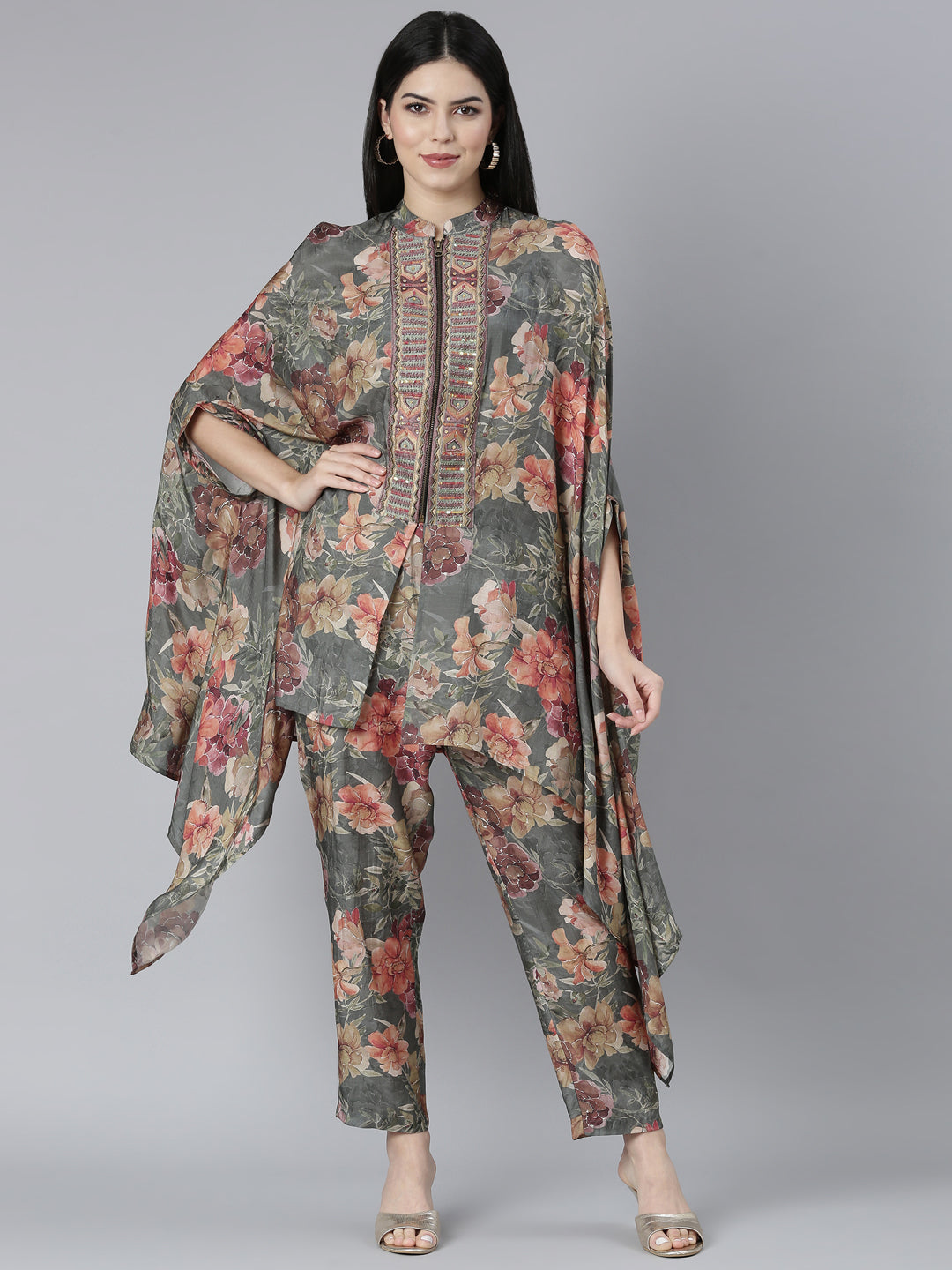 Neerus Green muslin printed kurta set with trousers - front view