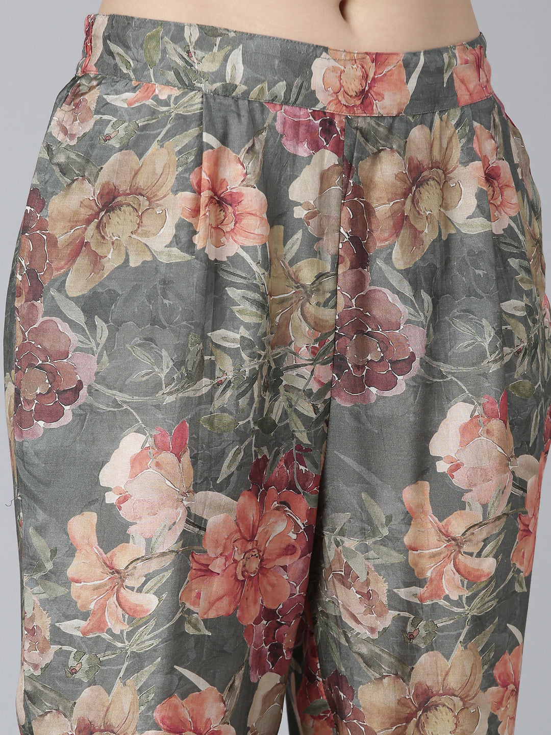 Neerus Green muslin printed kurta set with trousers - detail view 3