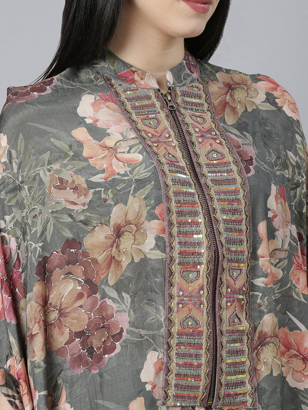Neerus Green muslin printed kurta set with trousers - detail view 1