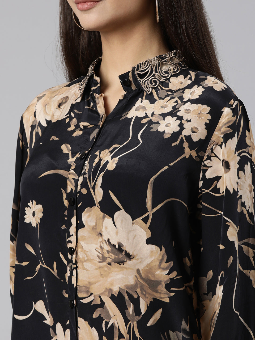 Neerus Black crepe printed co-ord set - detail view 1