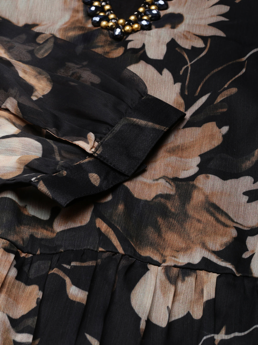 Neerus Black floral printed flared dress - detail view 1
