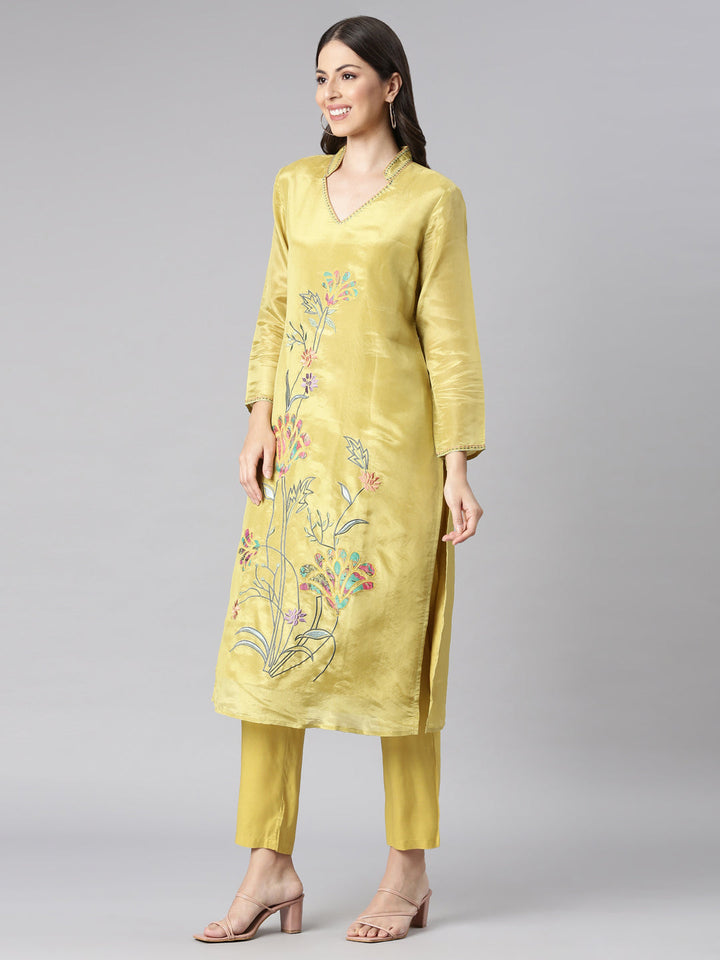 Neerus Green tissue embroidered straight suit set - back view