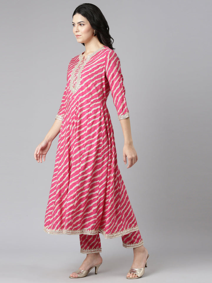 Neerus Pink printed straight kurta set with trouser and dupatta - back view