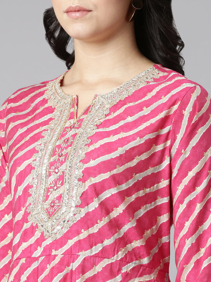 Neerus Pink printed straight kurta set with trouser and dupatta - detail view 1