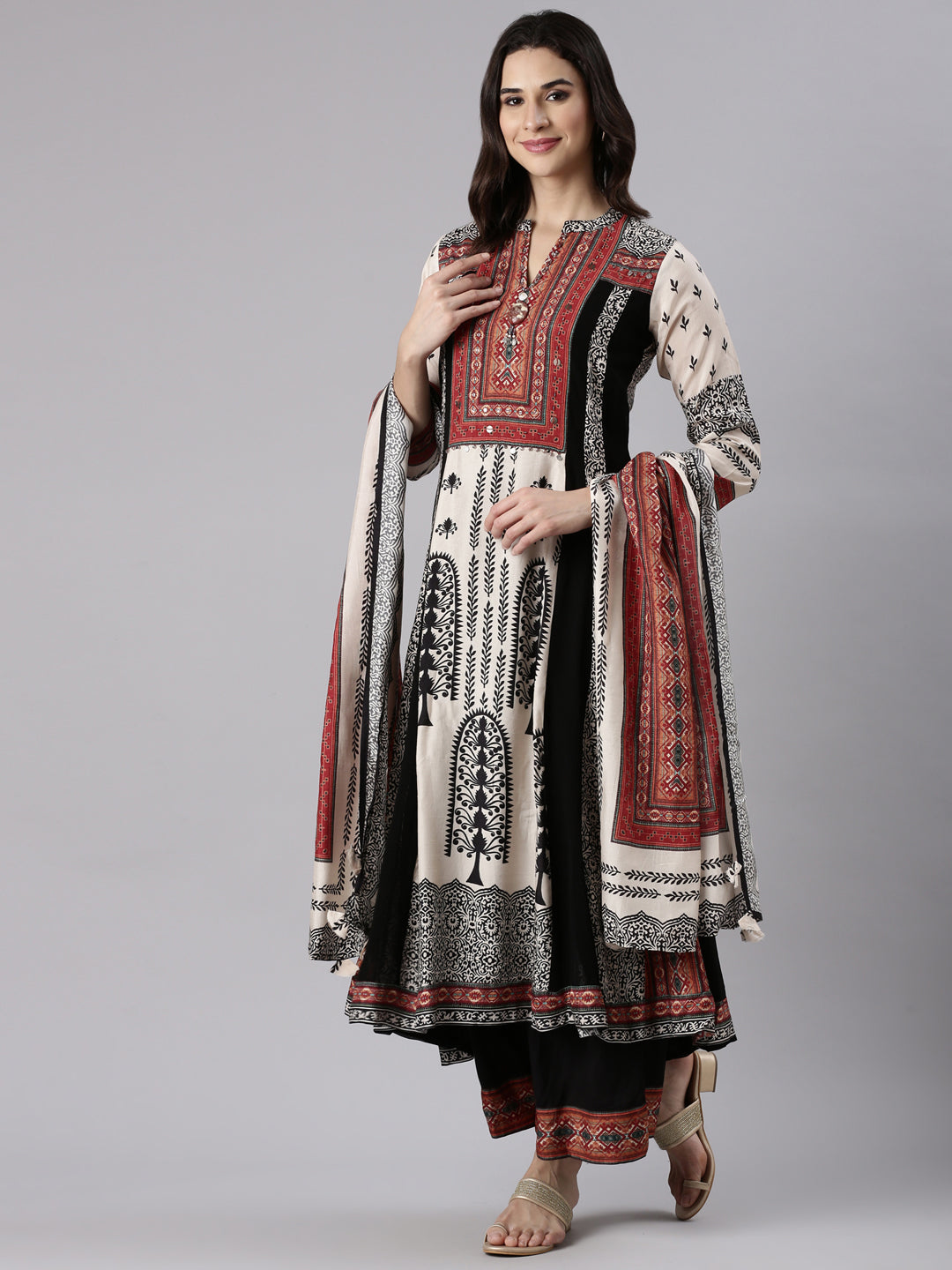 Neerus Beige muslin printed suit set with palazzo - detail view 2