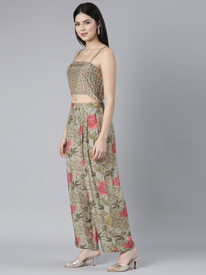 Neerus Green printed co-ord set top and trousers - back view