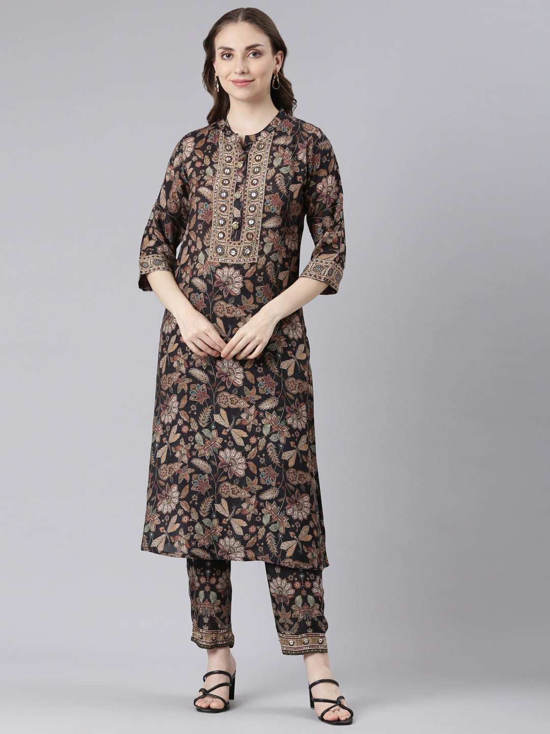 Neerus Black muslin printed kurta set - front view