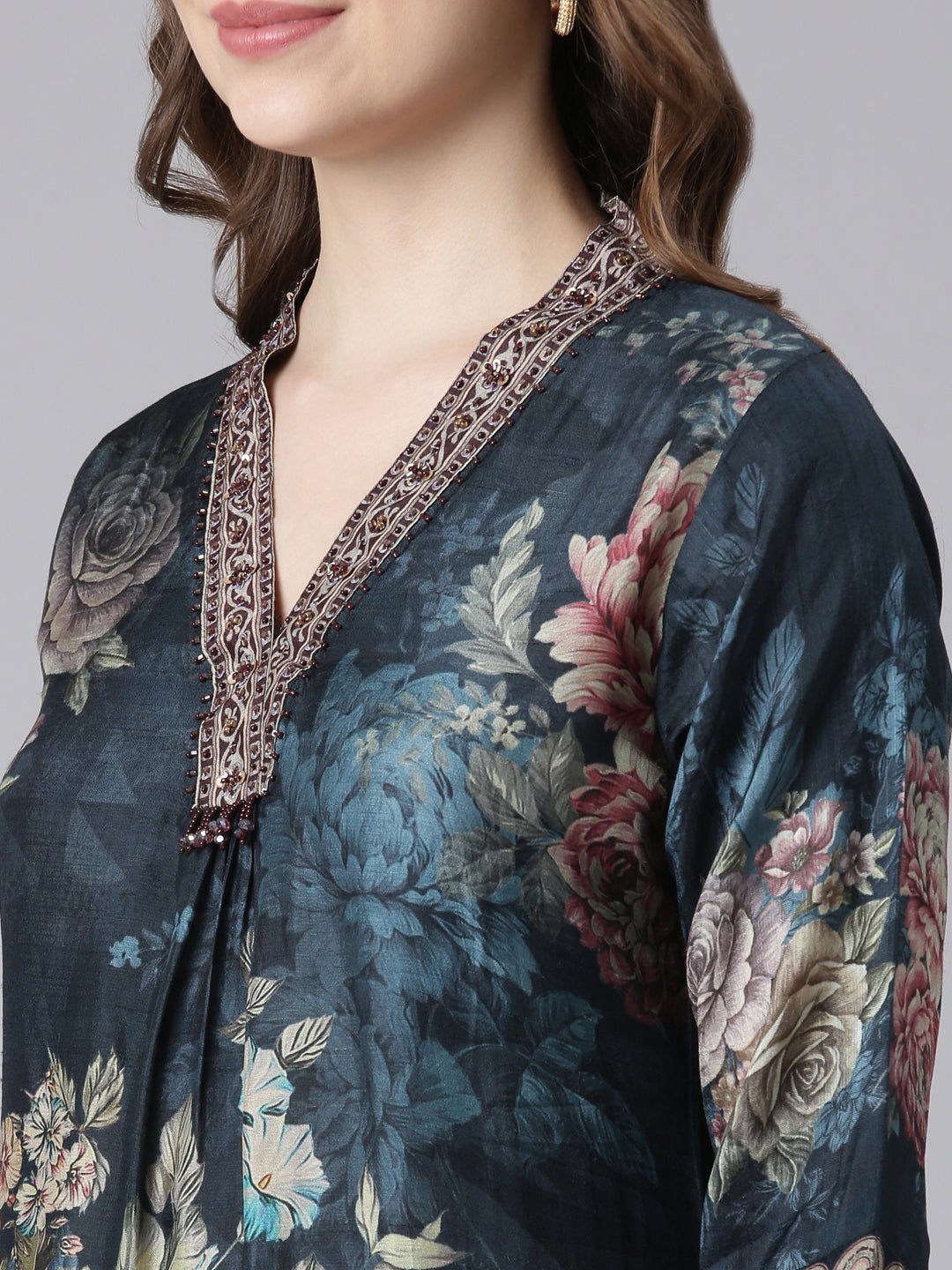 Neerus Blue Chinon Printed Suit Set - detail view 2