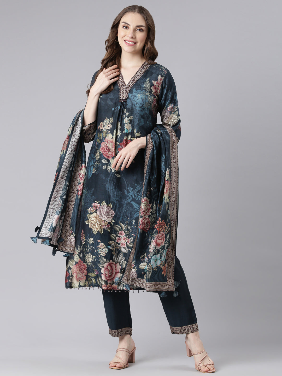 Neerus Blue Chinon Printed Suit Set - detail view 3