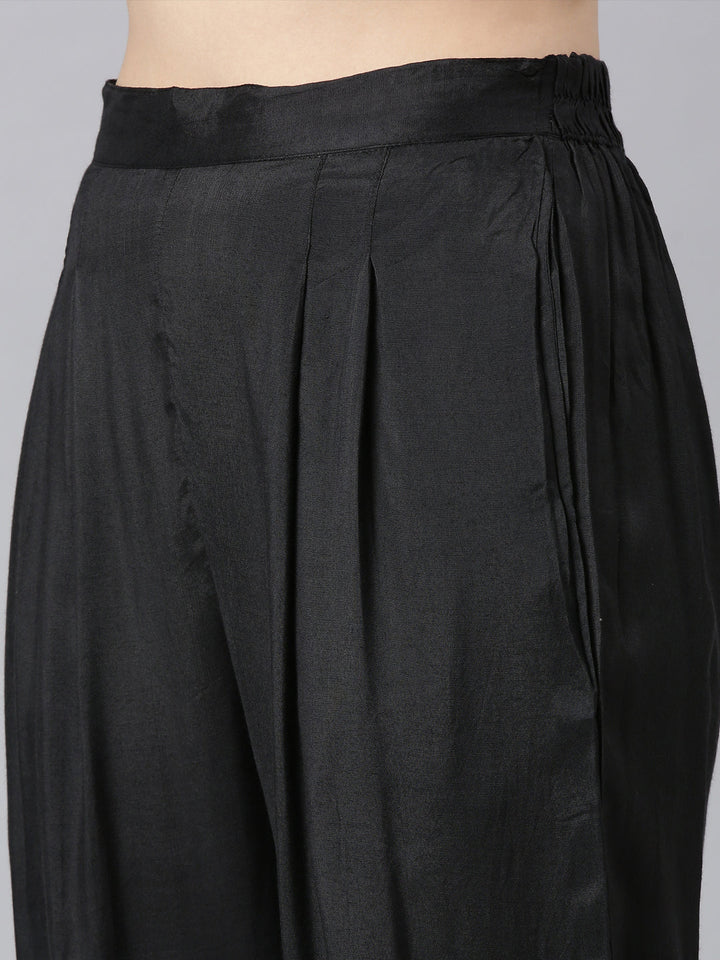 Neerus Black muslin straight suit set panelled kurta with trousers - detail view 3